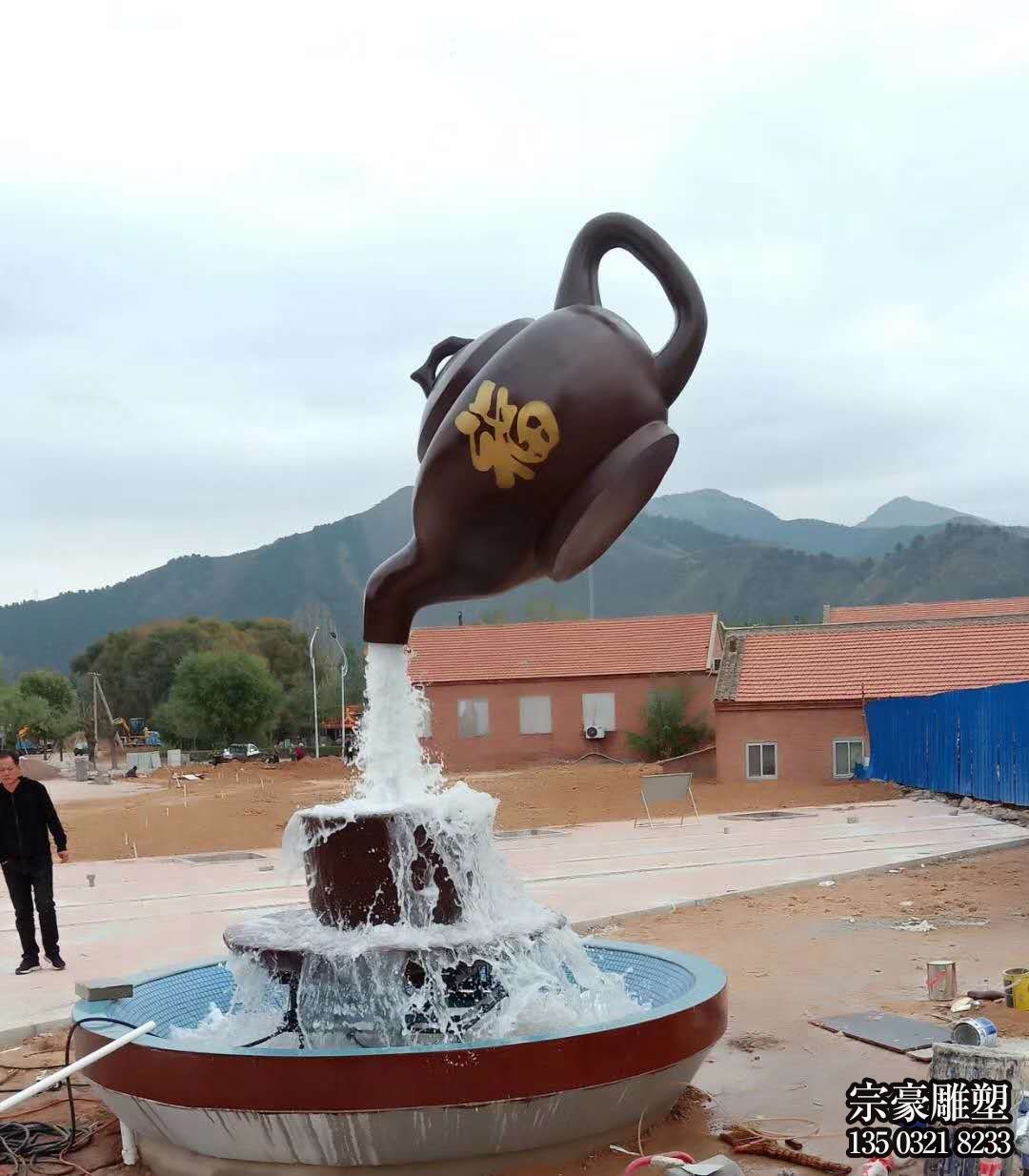 玻璃钢悬空茶壶，流水天壶景观雕塑