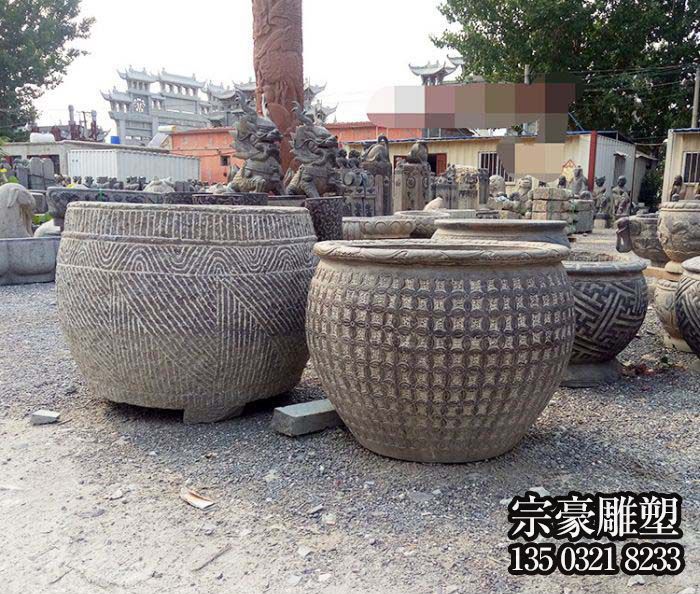 古意盎然的青石鱼缸石雕 古意盎然的青石鱼缸石雕