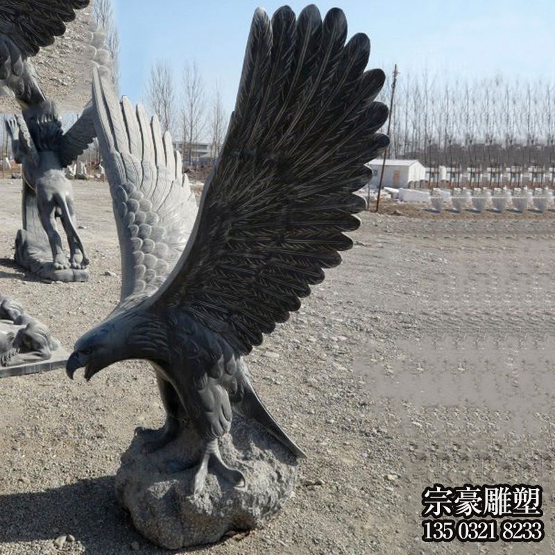 青石雕刻大鹏展翅老鹰石雕