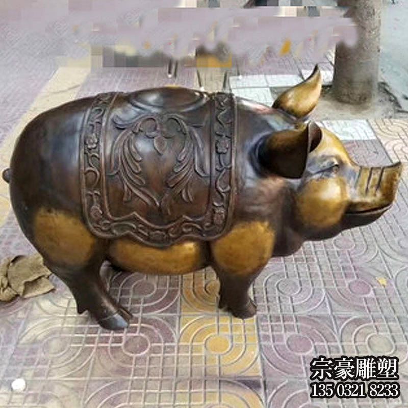 黄铜铸造生肖猪雕塑