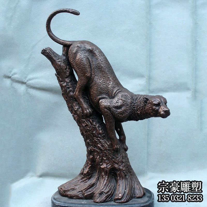 下山豹子铜雕摆件 下山豹子铜雕摆件