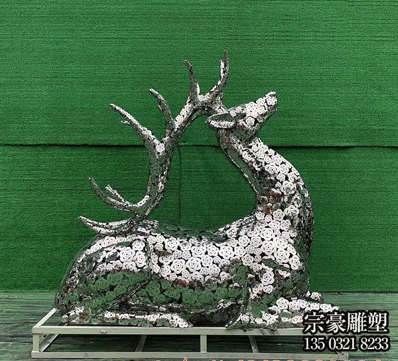 镂空不锈钢梅花鹿雕塑摆件