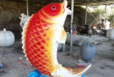 中国风玻璃钢彩绘鲤鱼景观雕塑